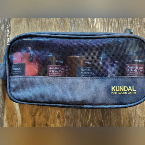 KUNDAL: HONEY&MACADAMIA HAIR CARE TRAVEL SET. 5 PC. VAR. SCENTS. ORG $60 NOW $48 - Picture 2 of 2